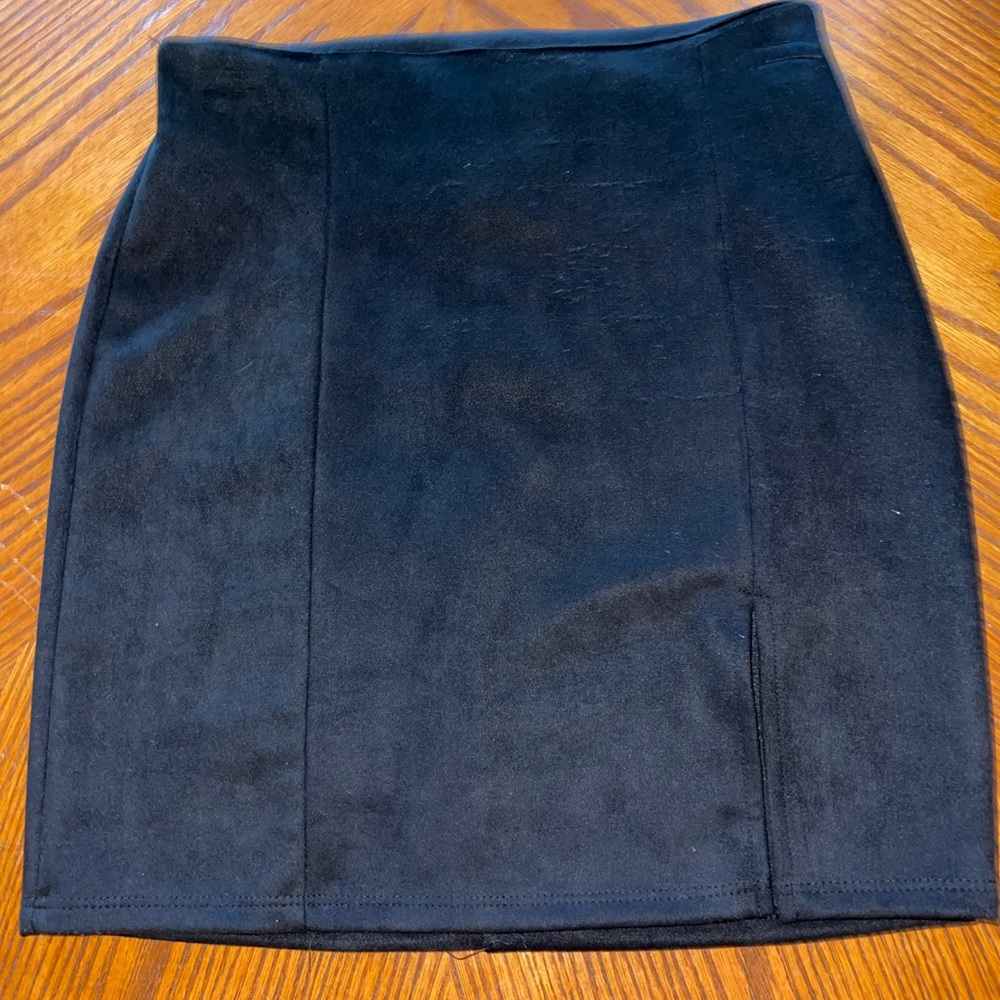 Front slit skirt